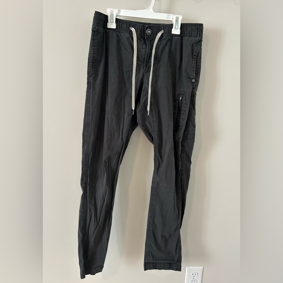 Vuori Men’s Ripstop Climber Pants Size Medium Charcoal Gray Cotton - Picture 1 of 8